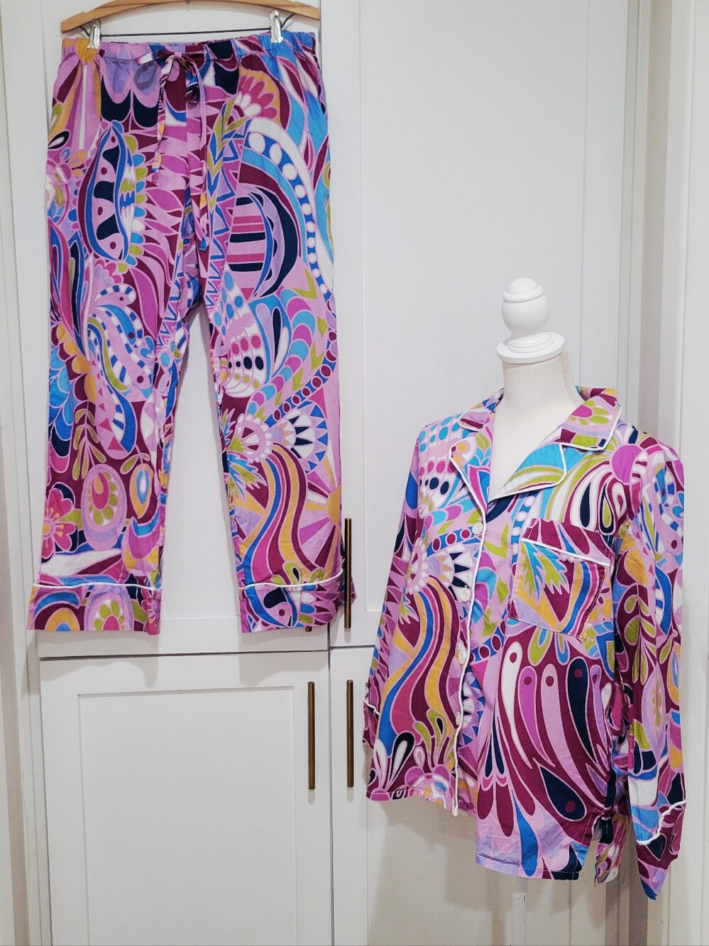 Pink Multicolor Printed Capris Lounge Pants